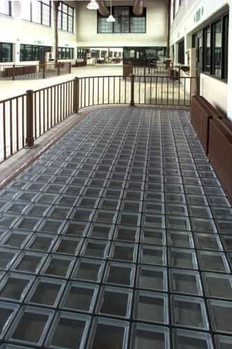 121 فكر مبهرة بالصور لاستخدام الطوب الزجاجى فى الديكور 95 121 فكر مبهرة بالصور لاستخدام الطوب الزجاجى فى الديكور