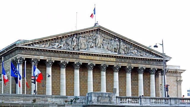 نظام الحكم فى فرنسا - التشريع و الرئيس والبرلمان